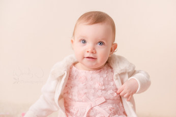 One year old child photo session in Burnaby, Greater Vancouver B.C.