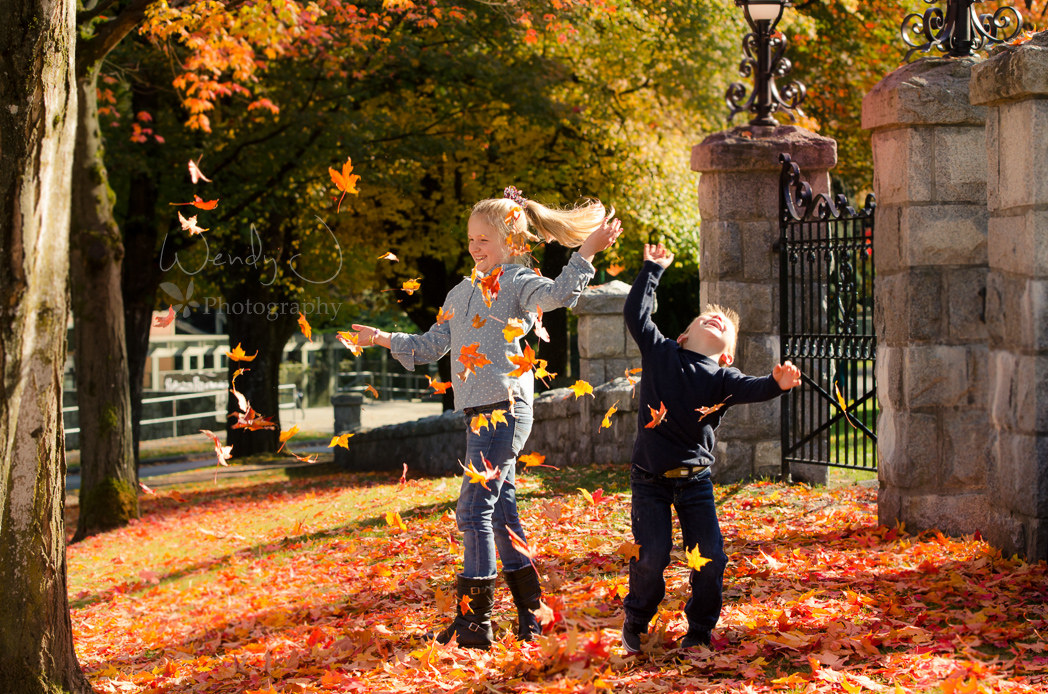 Fall outdoor family photography in Burnaby.