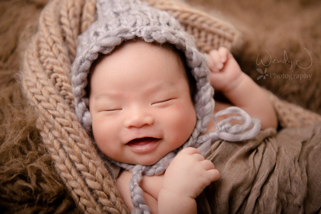 Vancouver newborn photography by Wendy J Photography.