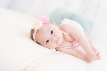 6 month old baby girl baby portrait session by Wendy J Photography, Vancouver B.C.