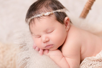 Vancouver newborn photography session by Wendy J Photography.
